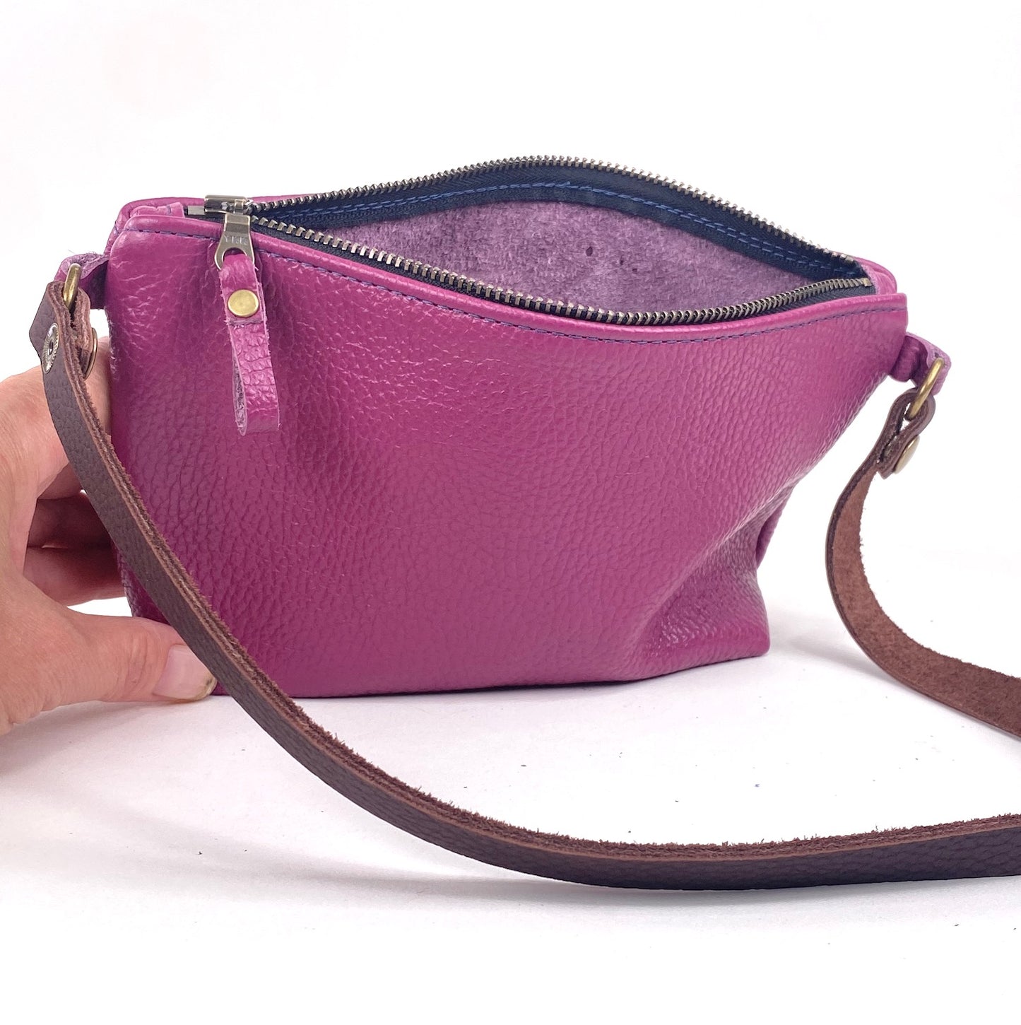 Tagalong Shoulder Purse in Fuchsia