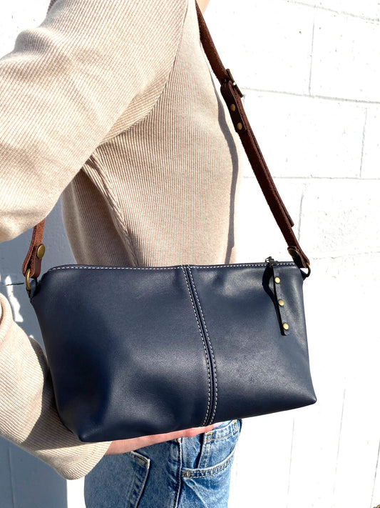 Tagalong Purse in Navy