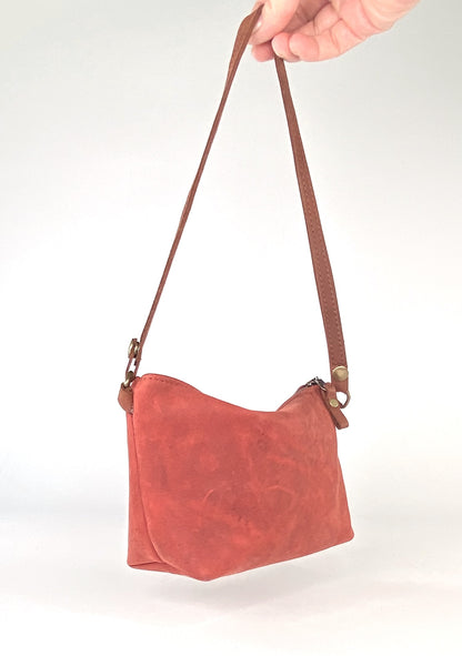 Tagalong Shoulder Purse in Tomato Red